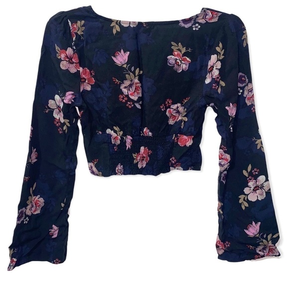 Wild Fable V-Neck Long Sleeve Floral Crop Top Size XS NWOT - Picture 5 of 5